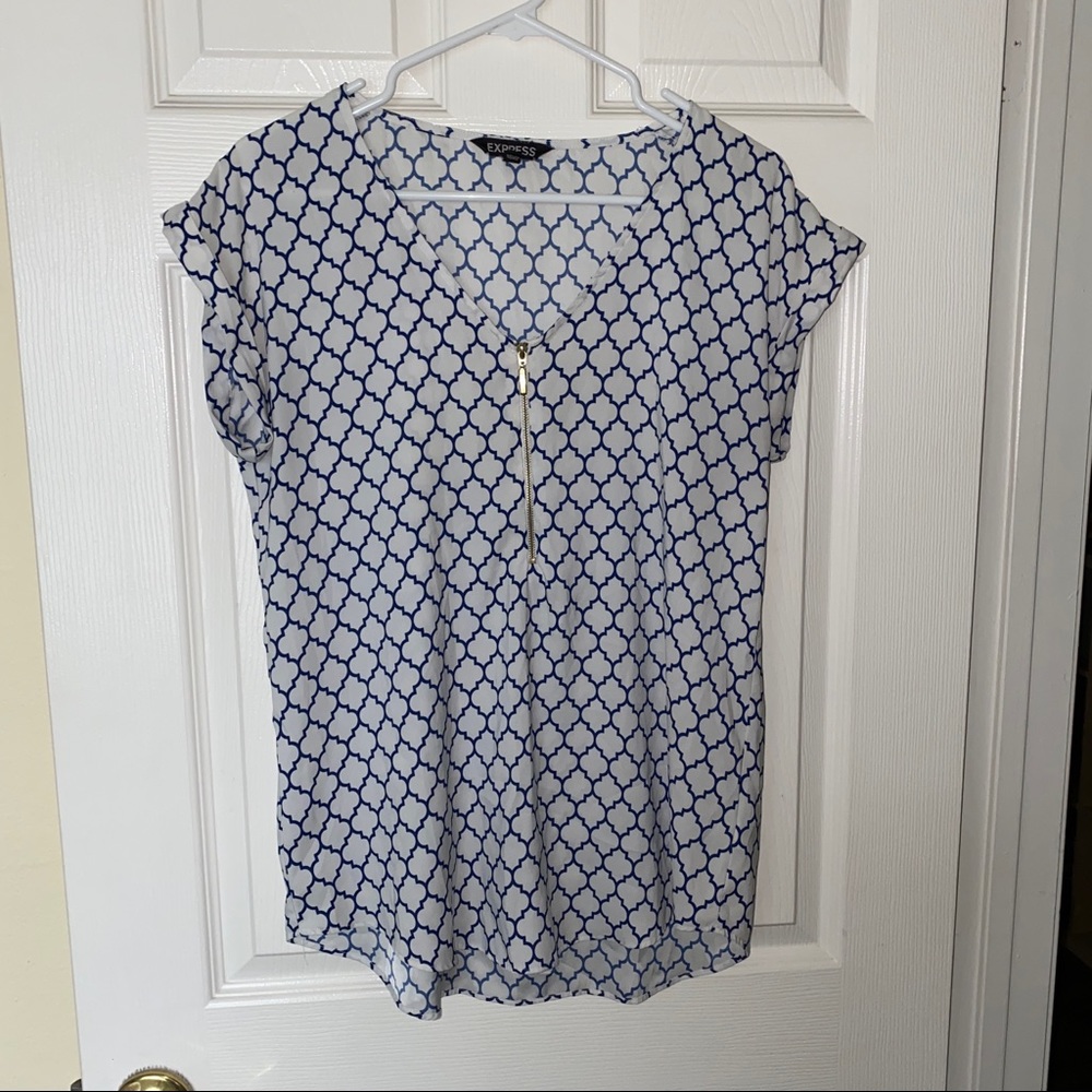 Express Zipper front Silky Tshirt, M